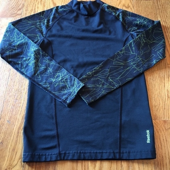 Boys black and neon Reebok Compression shirt size medium. Great for a cold fall - Picture 1 of 5